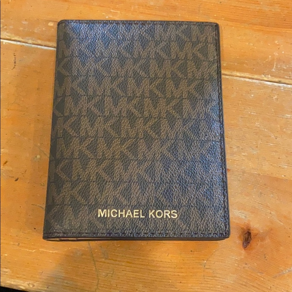 Micheal Kors Passport holder